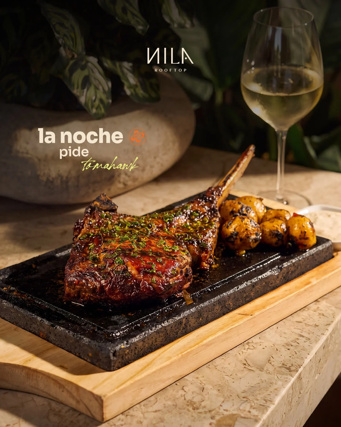 Tomahawk a la parrilla — NILA ROOFTOP